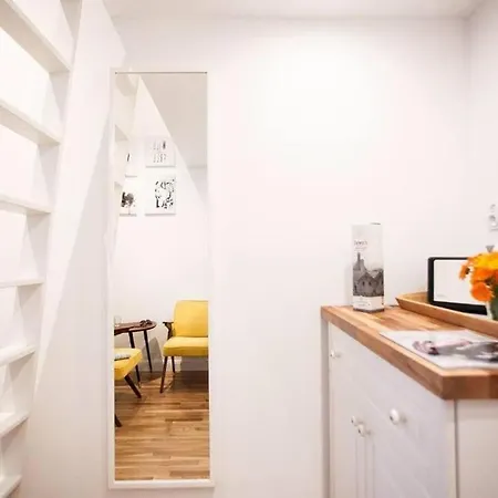 Tiny 6m2 Space &bathroom In Hall Lägenhet Sopot
